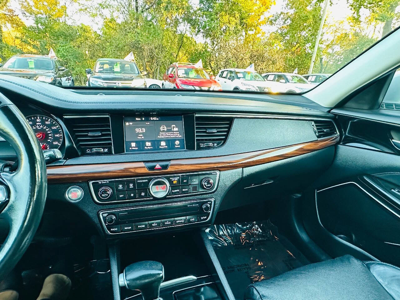 Used 2018 Kia Cadenza Premium image 32