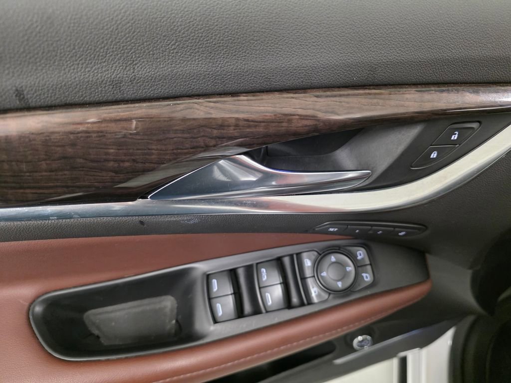 Used 2021 Buick Enclave Avenir w/ Avenir Technology Package image 15