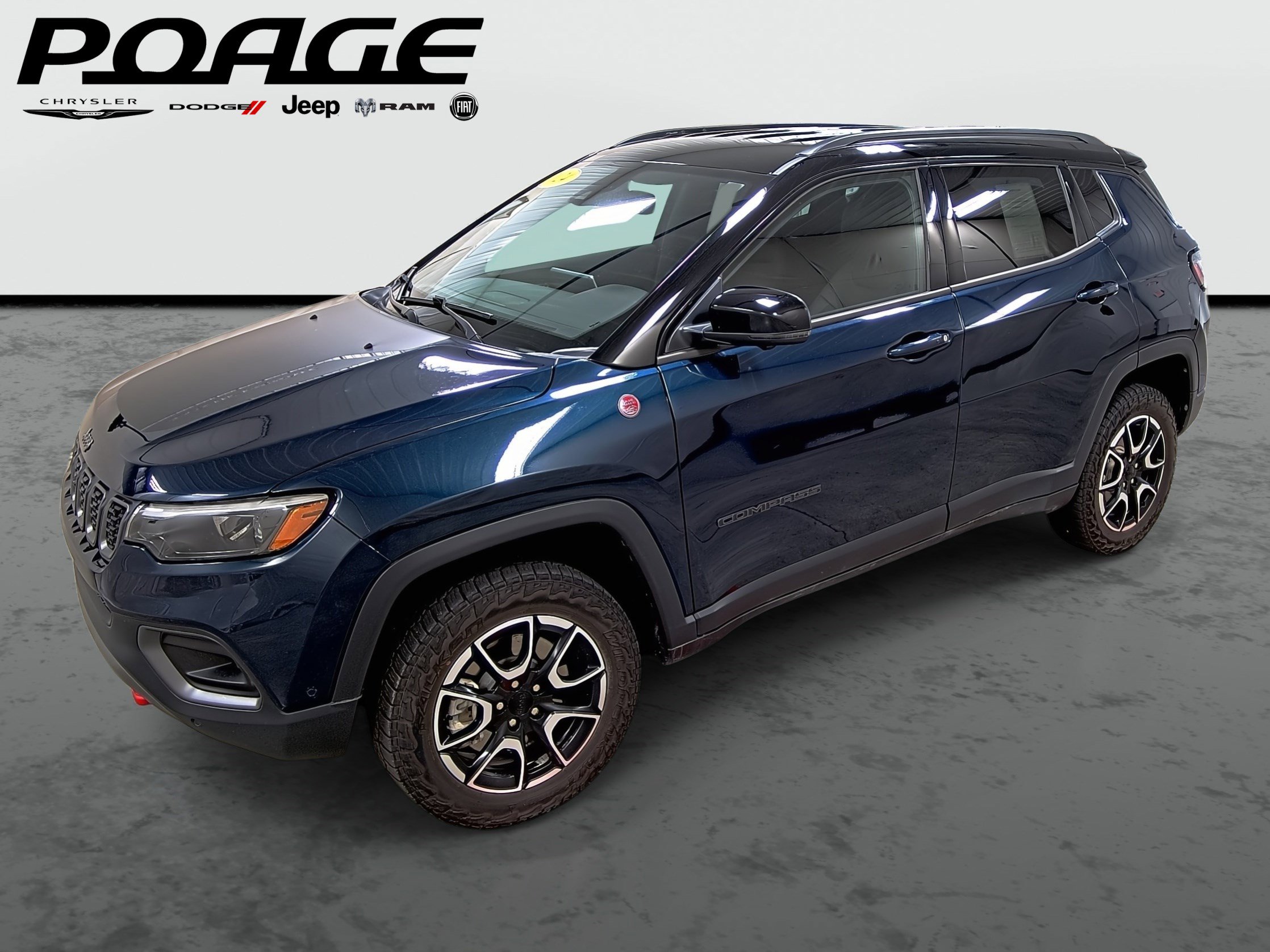 Used 2024 Jeep Compass Trailhawk w/ Trailhawk Elite Group