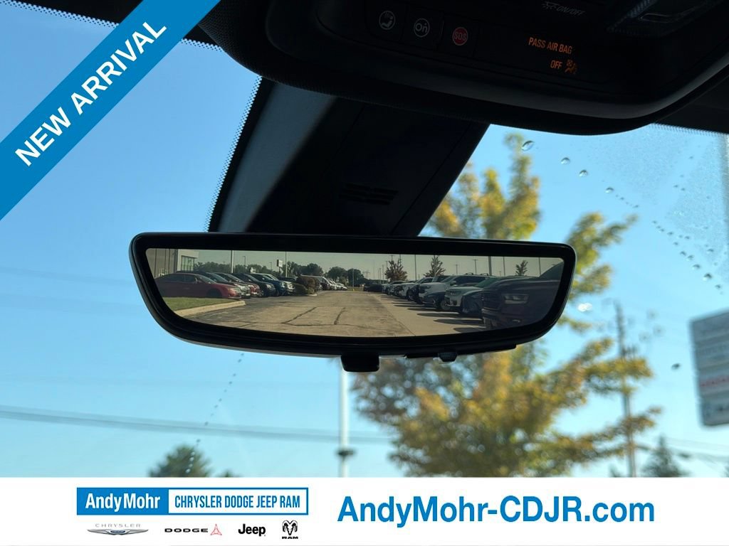 Used 2023 Chevrolet Traverse High Country w/ LPO, Floor Liner Package AWD/4WD image 38