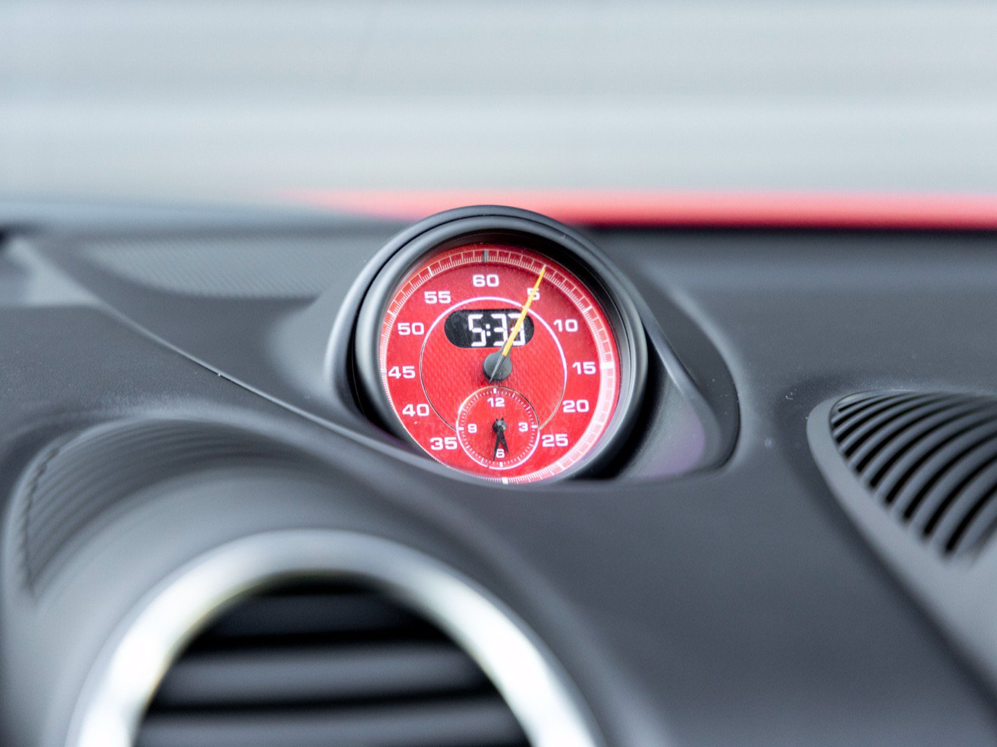 Certified 2020 Porsche 718 Cayman GT4 RWD image 20
