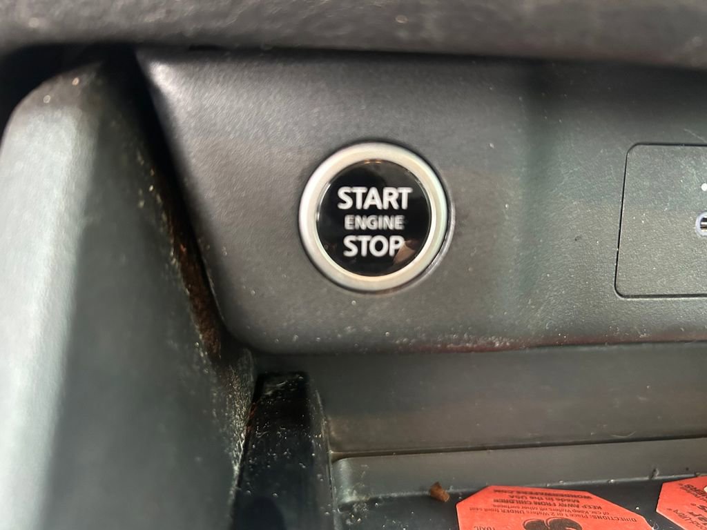 Used 2023 Nissan Rogue SV image 21