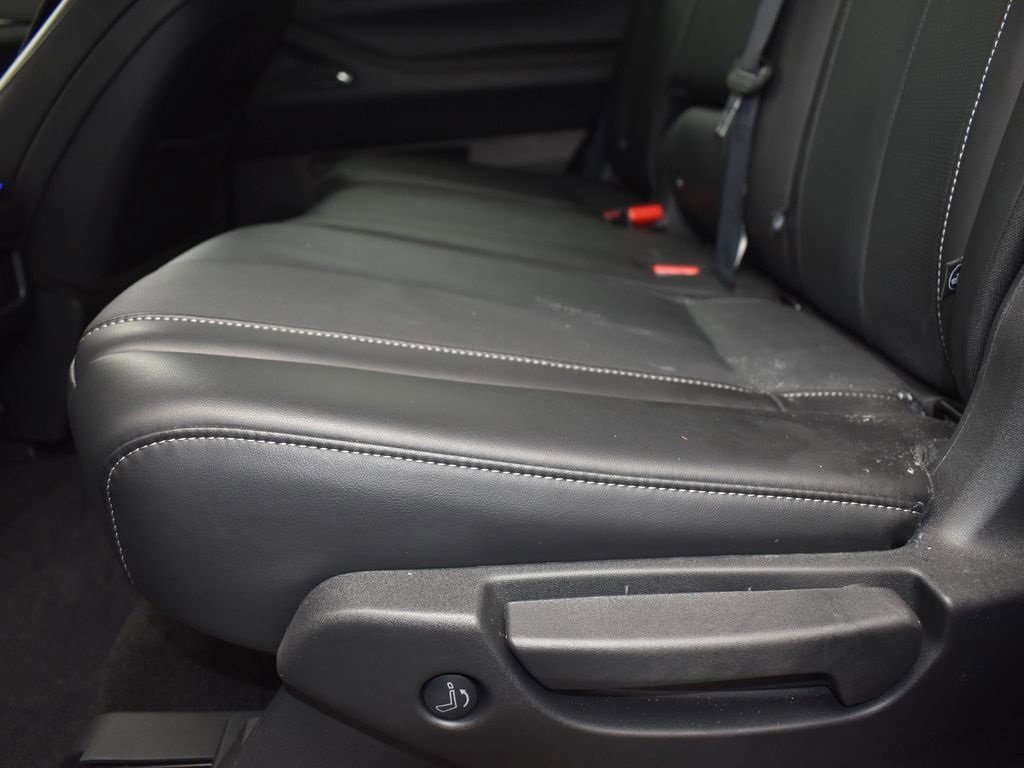 Certified 2025 INFINITI QX60 Luxe image 16