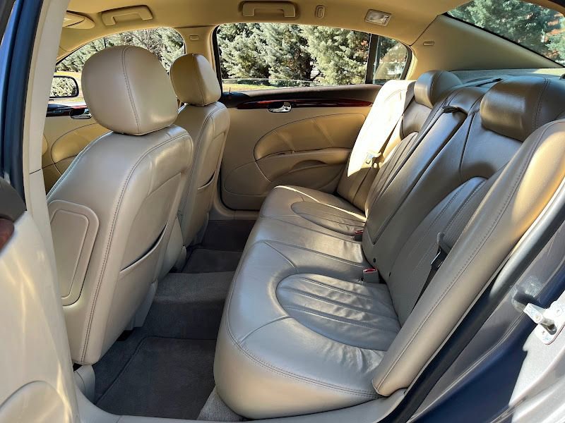 Used 2008 Buick Lucerne CXL w/ Ultra Confidence Package image 41