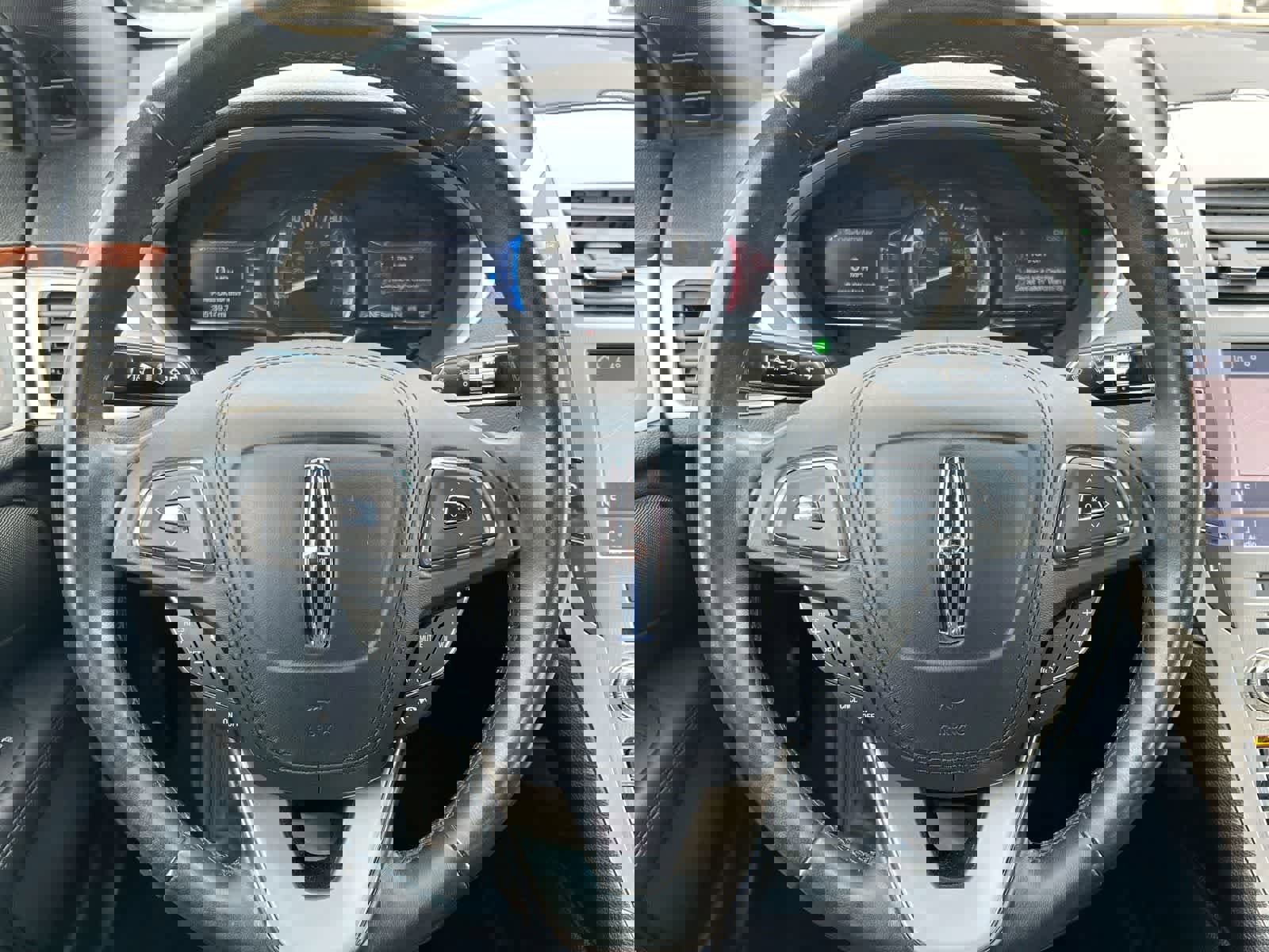 Used 2019 Lincoln MKZ Reserve w/ Reserve Plus Package image 22