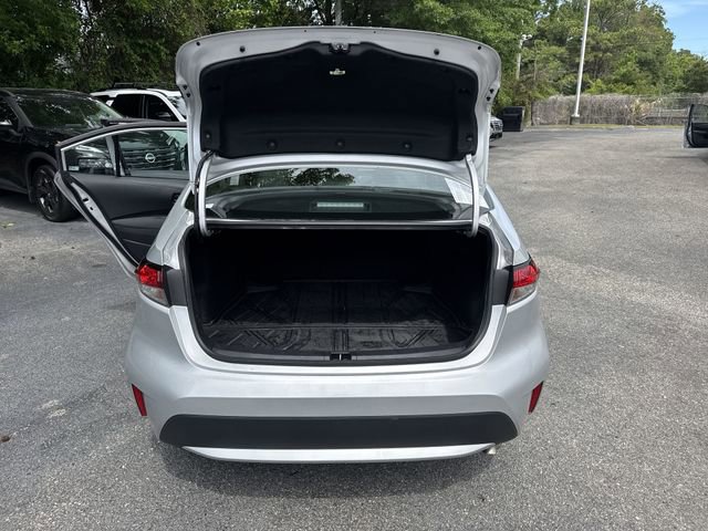 Used 2022 Toyota Corolla LE FWD image 12