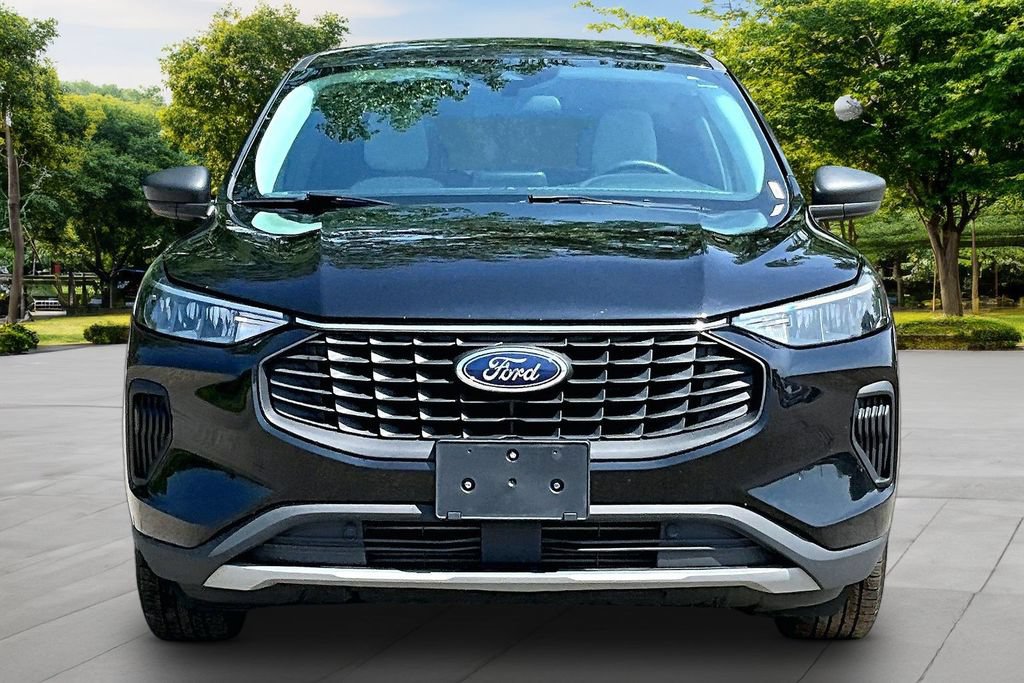 Used 2023 Ford Escape Active AWD/4WD image 3
