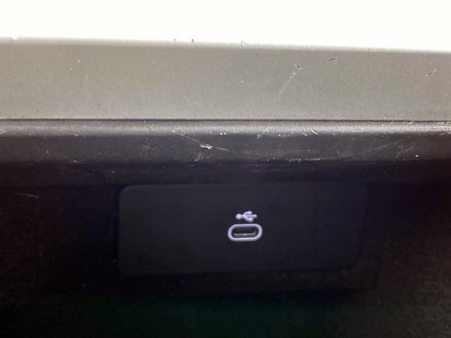 Used 2025 Land Rover Range Rover SE image 28