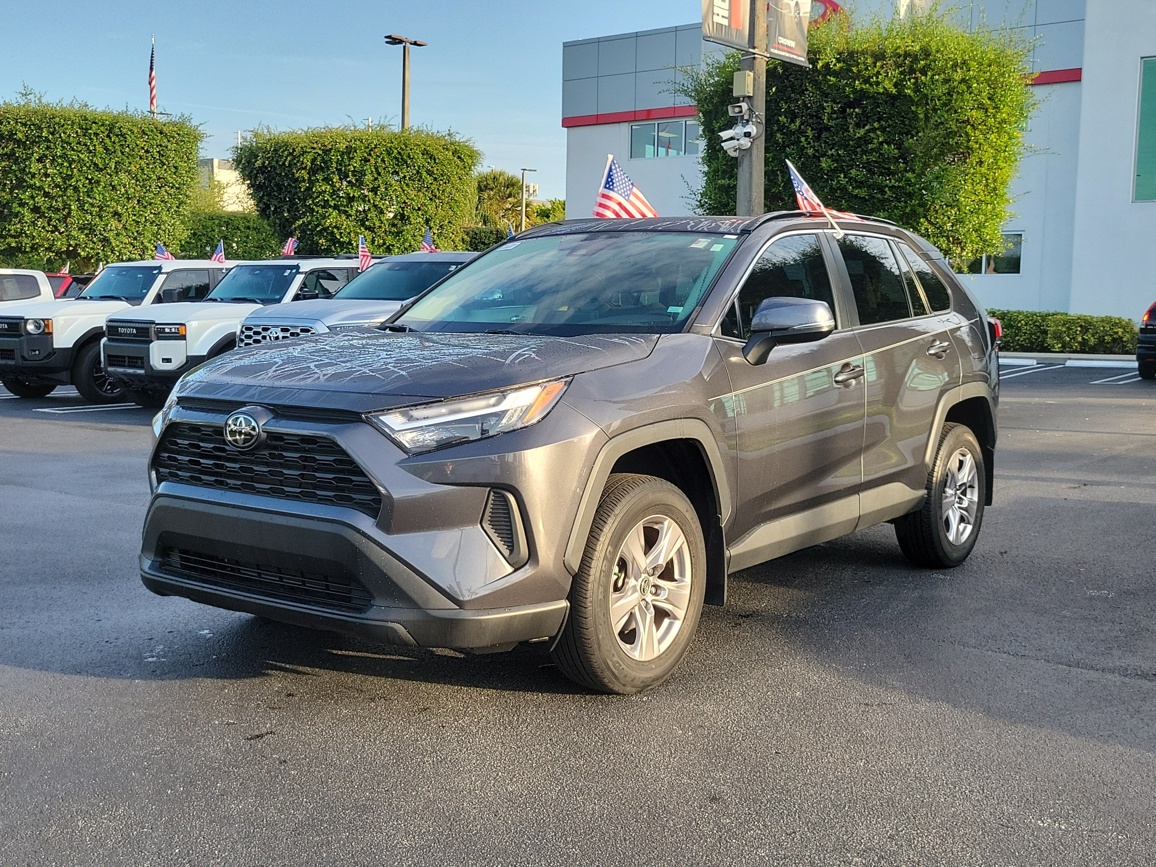Used 2023 Toyota RAV4 XLE w/ Convenience Package FWD image 6