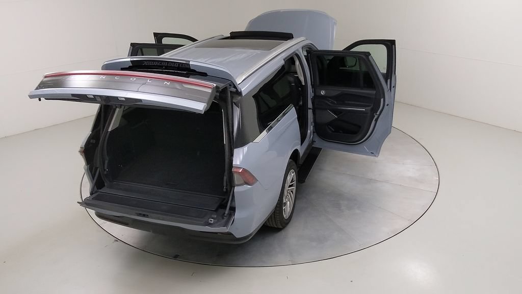 Used 2026 Lincoln Navigator L Reserve AWD/4WD image 54