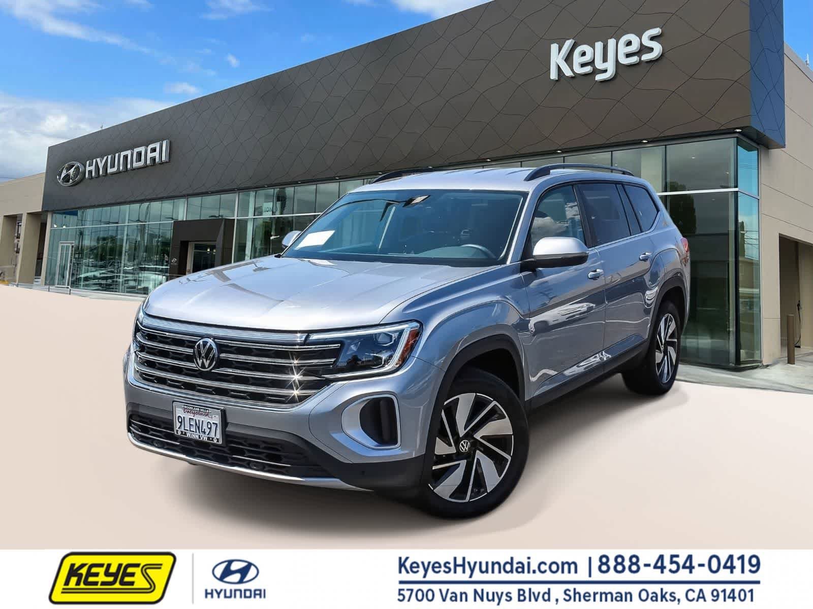 Used 2024 Volkswagen Atlas SE FWD image 1