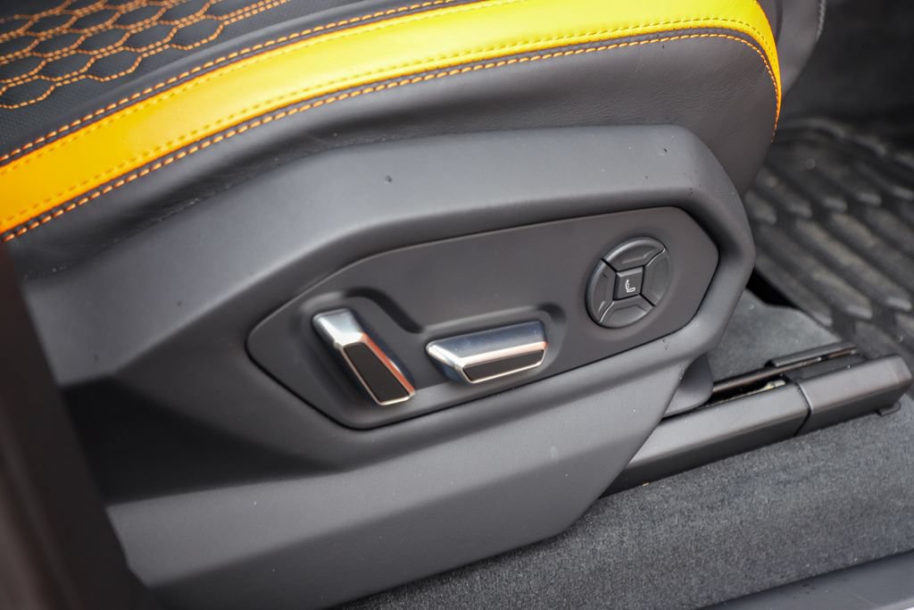 Used 2024 Lamborghini Urus S AWD/4WD image 71