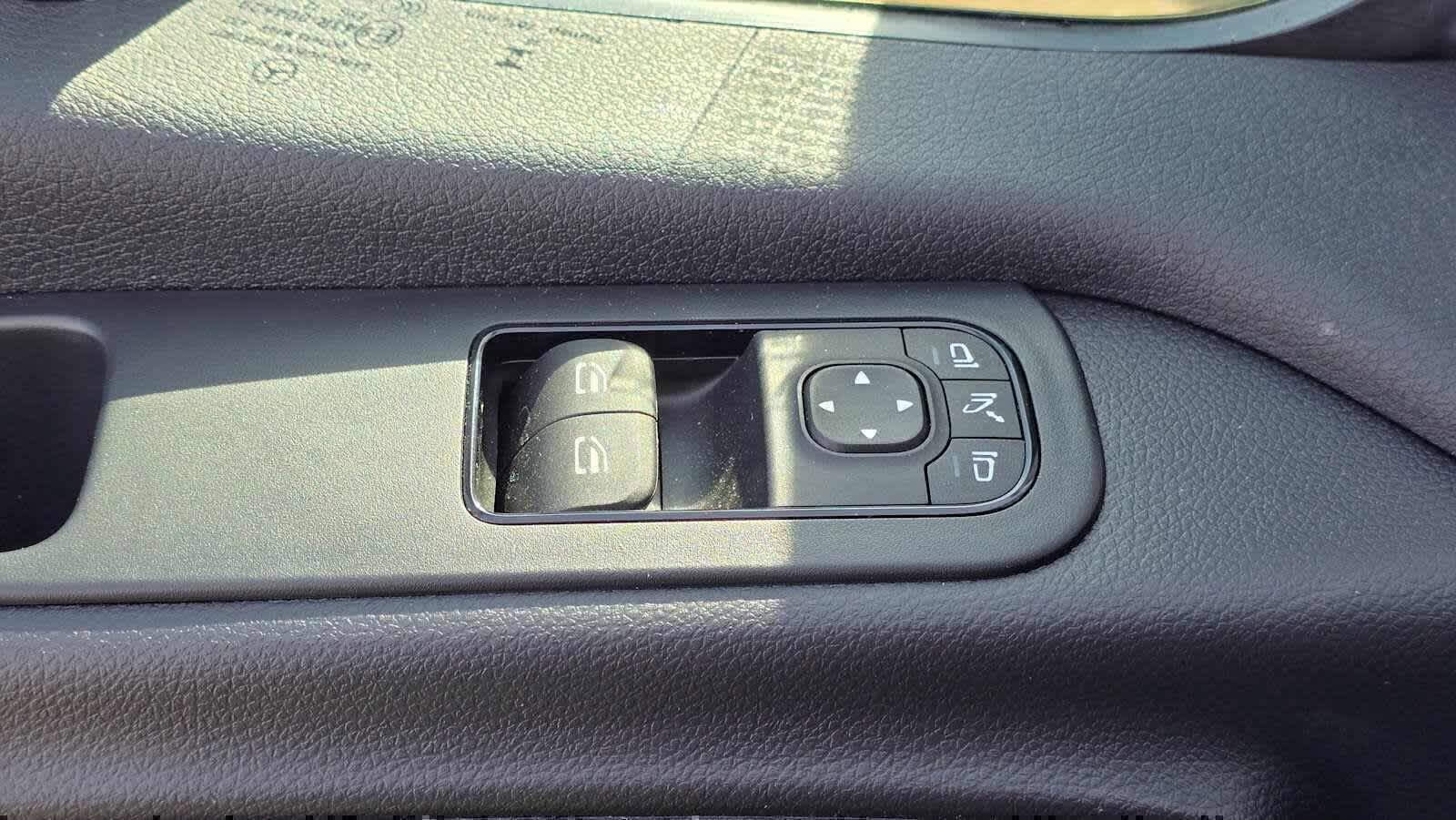 Used 2025 Mercedes-Benz Sprinter 2500 image 26