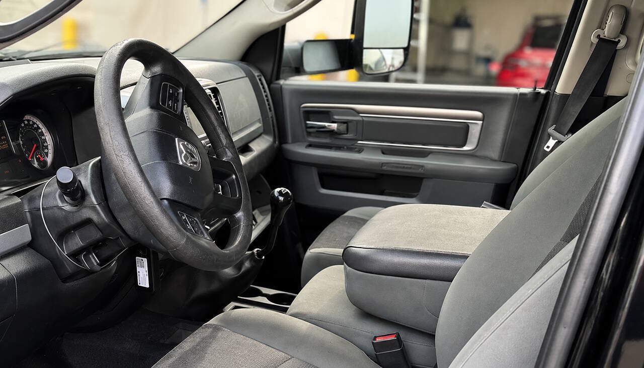 Used 2018 RAM 3500 SLT AWD/4WD image 11