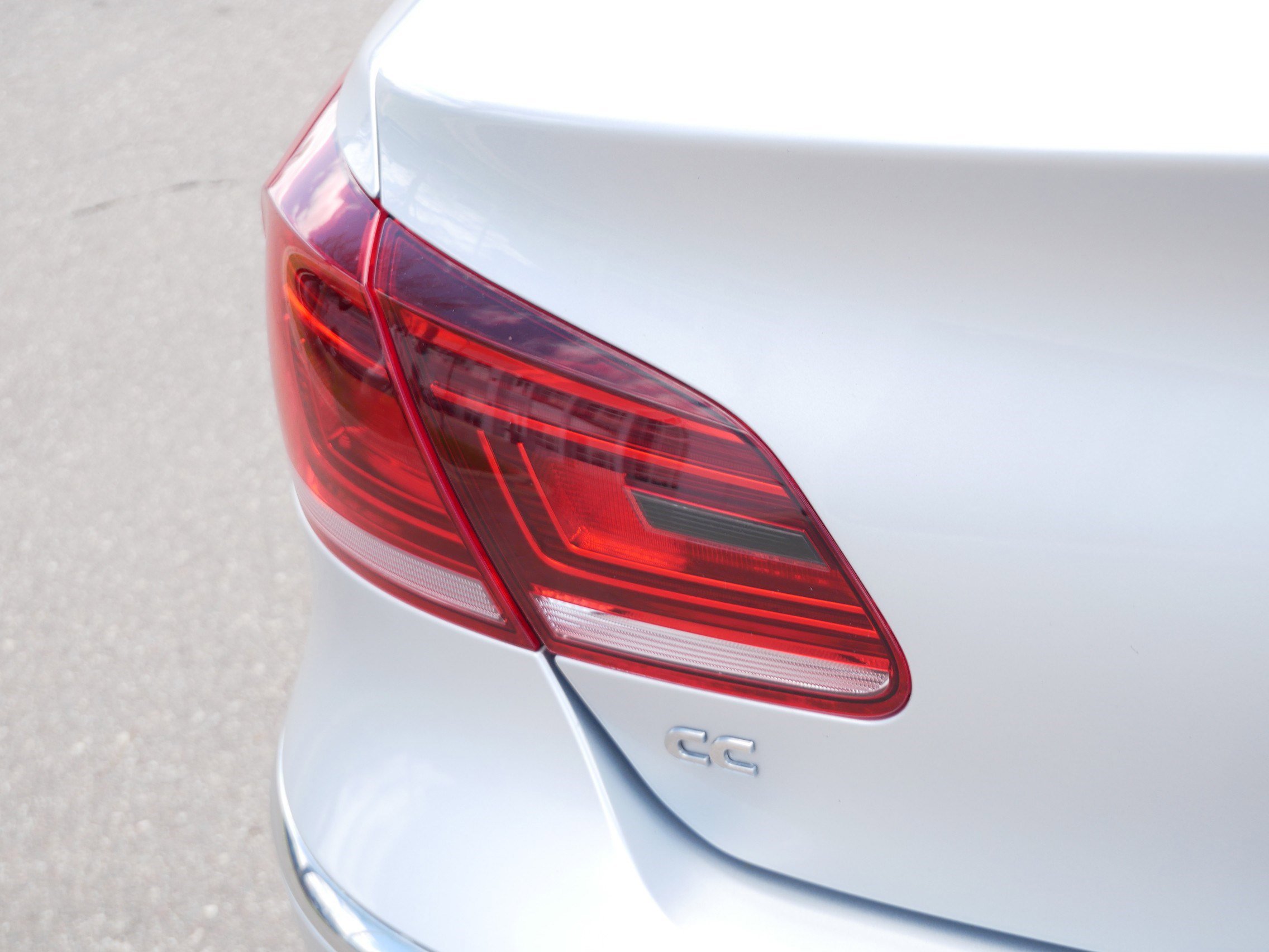 Used 2014 Volkswagen CC R-Line FWD image 17