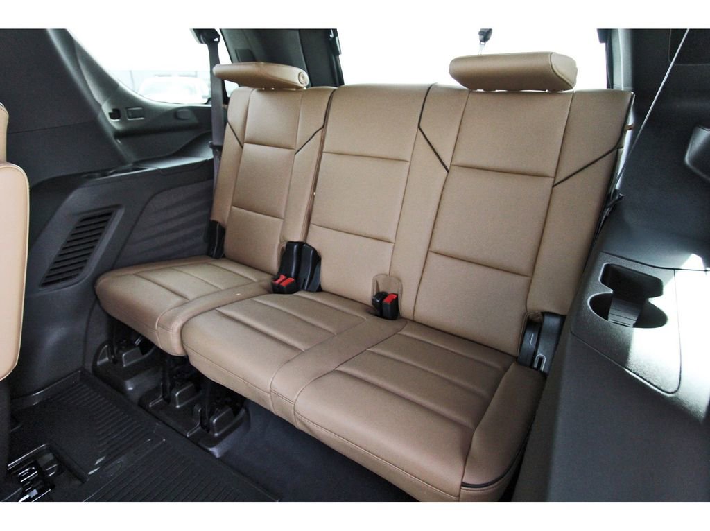 Used 2025 Cadillac Escalade Premium Luxury w/ Touring Package image 13