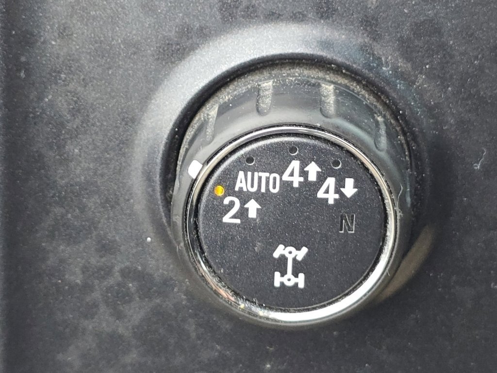 Used 2018 Chevrolet Silverado 1500 LT w/ All Star Edition image 5