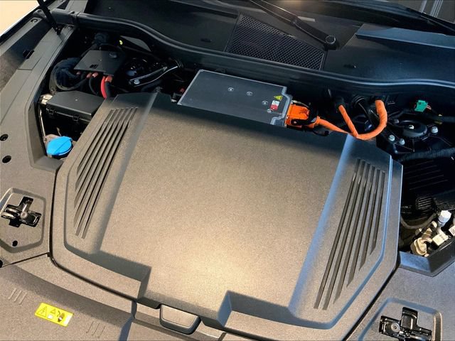 Certified 2024 Audi Q8 e-tron Prestige w/ Prestige Package AWD/4WD image 31