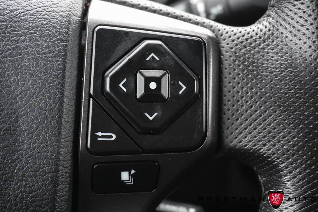 Used 2020 Toyota Tacoma TRD Off-Road image 31