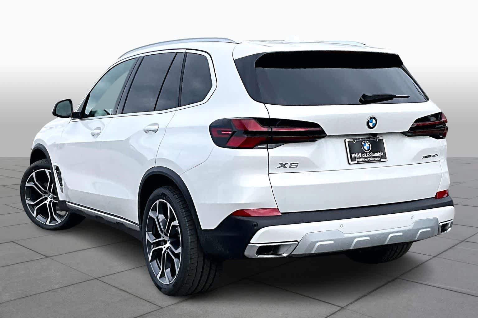 New 2026 BMW X5 xDrive40i w/ M Sport Package AWD/4WD image 12