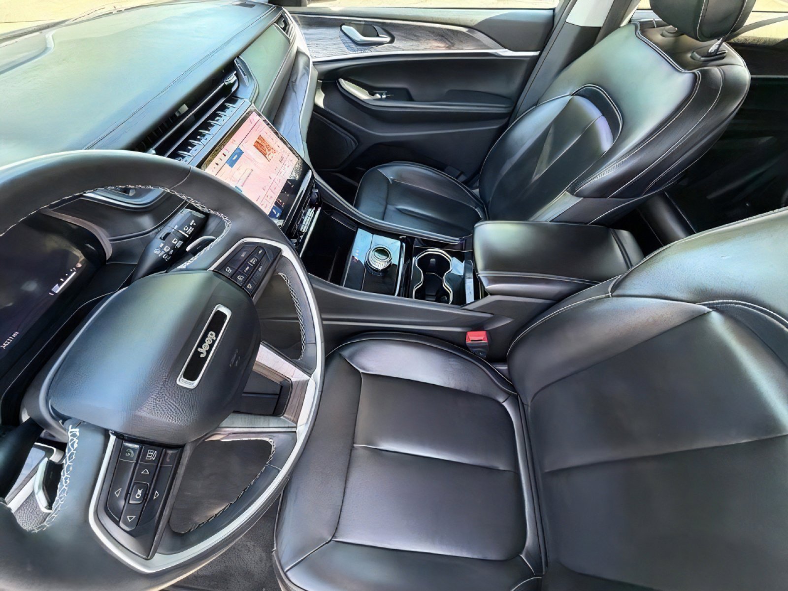 Used 2023 Jeep Grand Cherokee Limited RWD image 14
