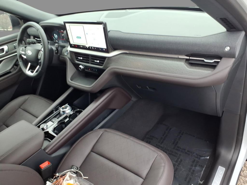 New 2026 Ford Explorer Platinum image 12