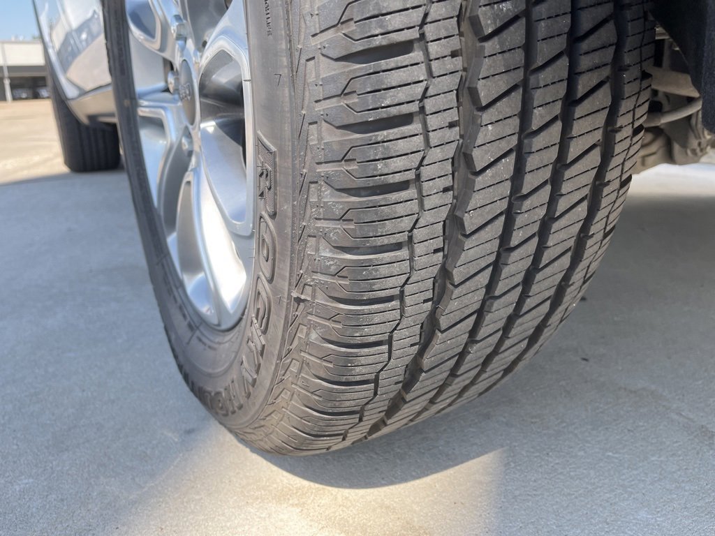 Used 2015 Jeep Grand Cherokee Limited image 30