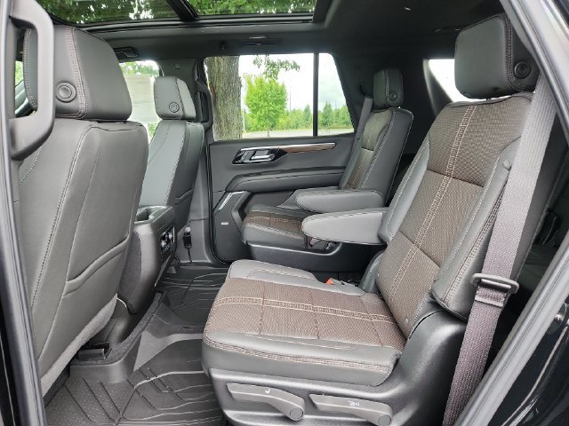 New 2026 Chevrolet Tahoe High Country AWD/4WD image 15