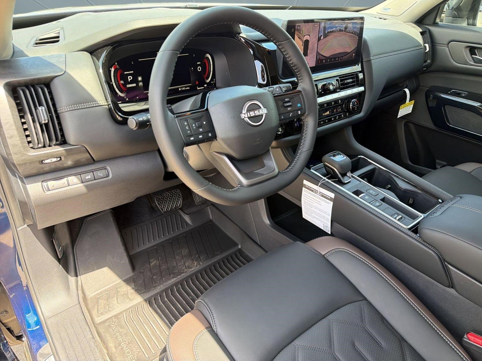 New 2026 Nissan Pathfinder Platinum image 4