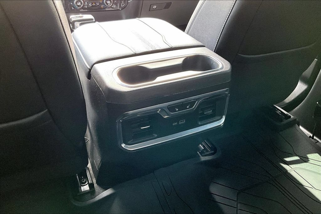 Used 2023 Chevrolet Silverado 1500 High Country w/ High Country Premium Package AWD/4WD image 30