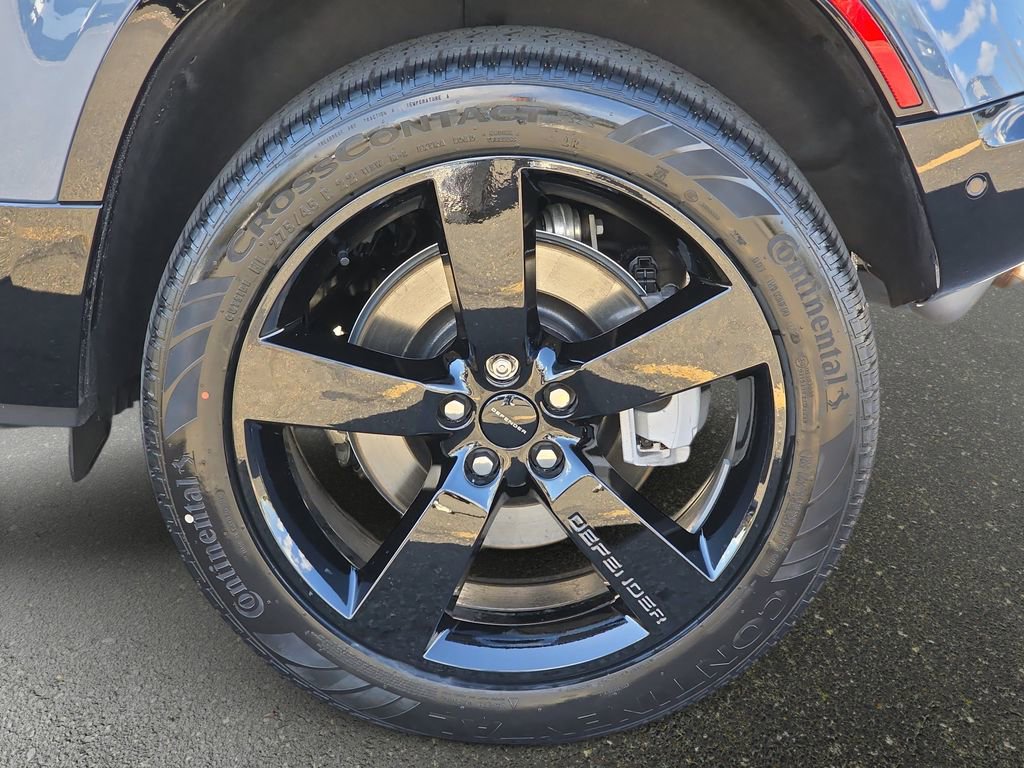 New 2026 Land Rover Defender 110 X-Dynamic SE image 34