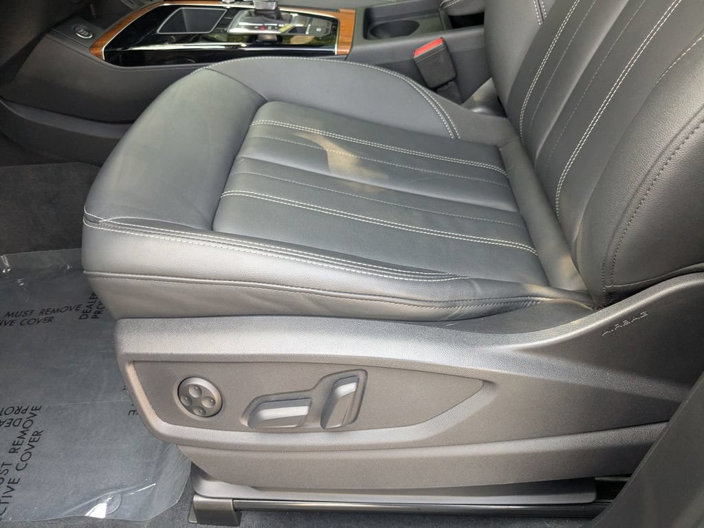 Used 2023 Audi Q5 2.0T Premium w/ Convenience Package AWD/4WD image 28