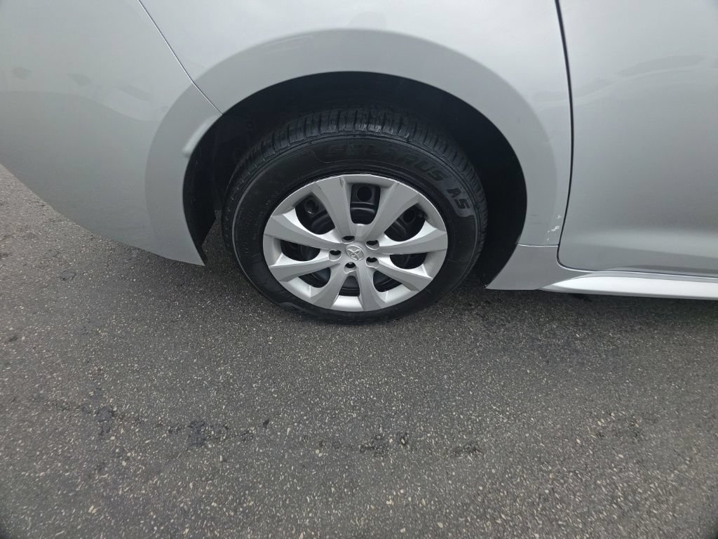 Used 2024 Toyota Corolla LE FWD image 12