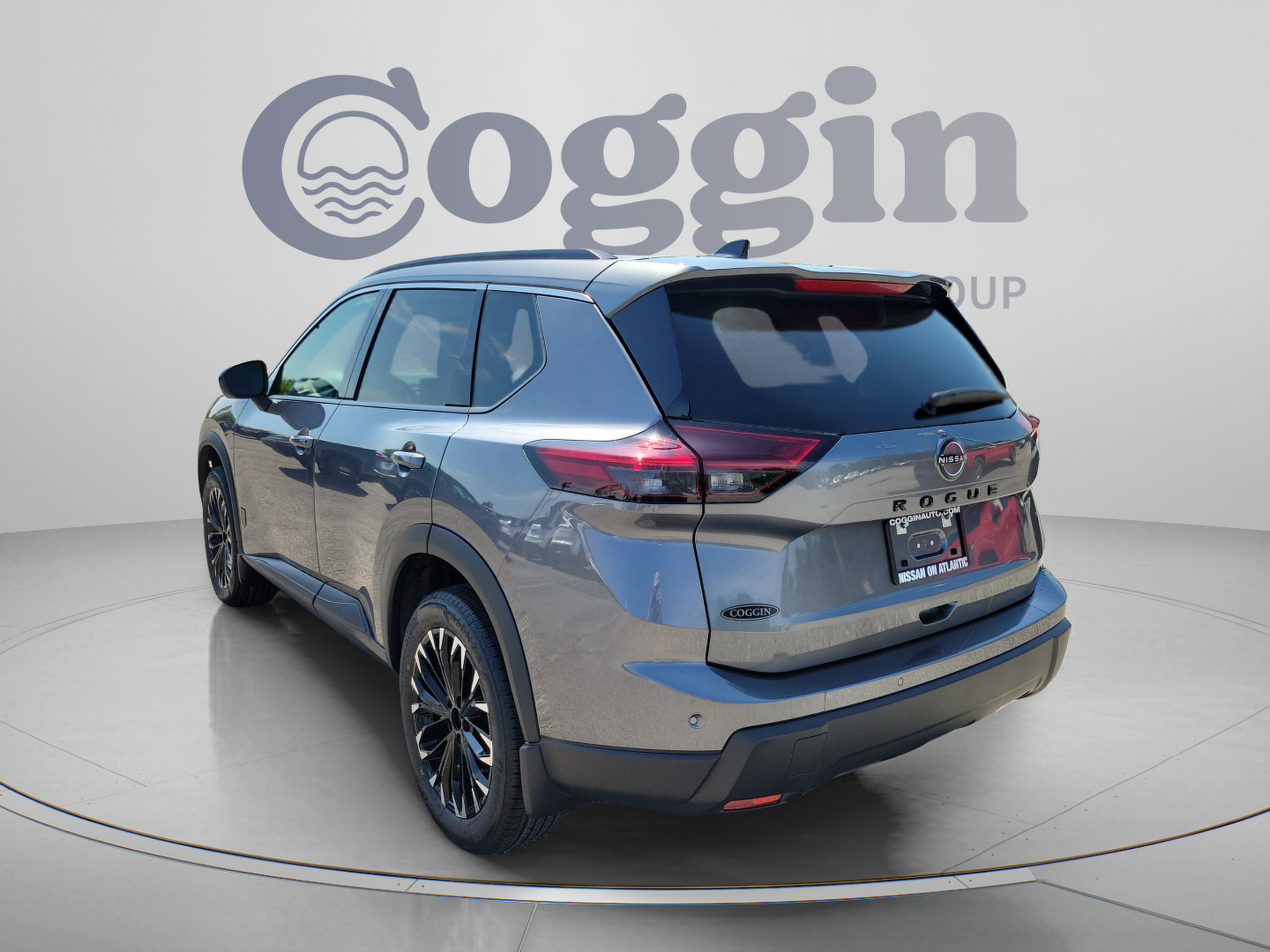 New 2026 Nissan Rogue Dark Armor FWD image 3