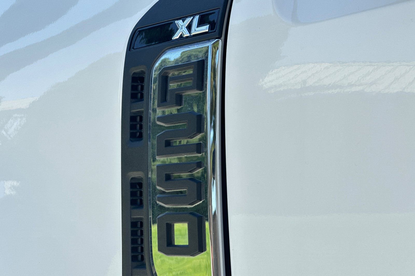 New 2023 Ford F250 XL w/ XL Chrome Package image 23