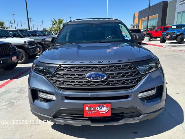 Used 2021 Ford Explorer XLT w/ Equipment Group 202A image 2