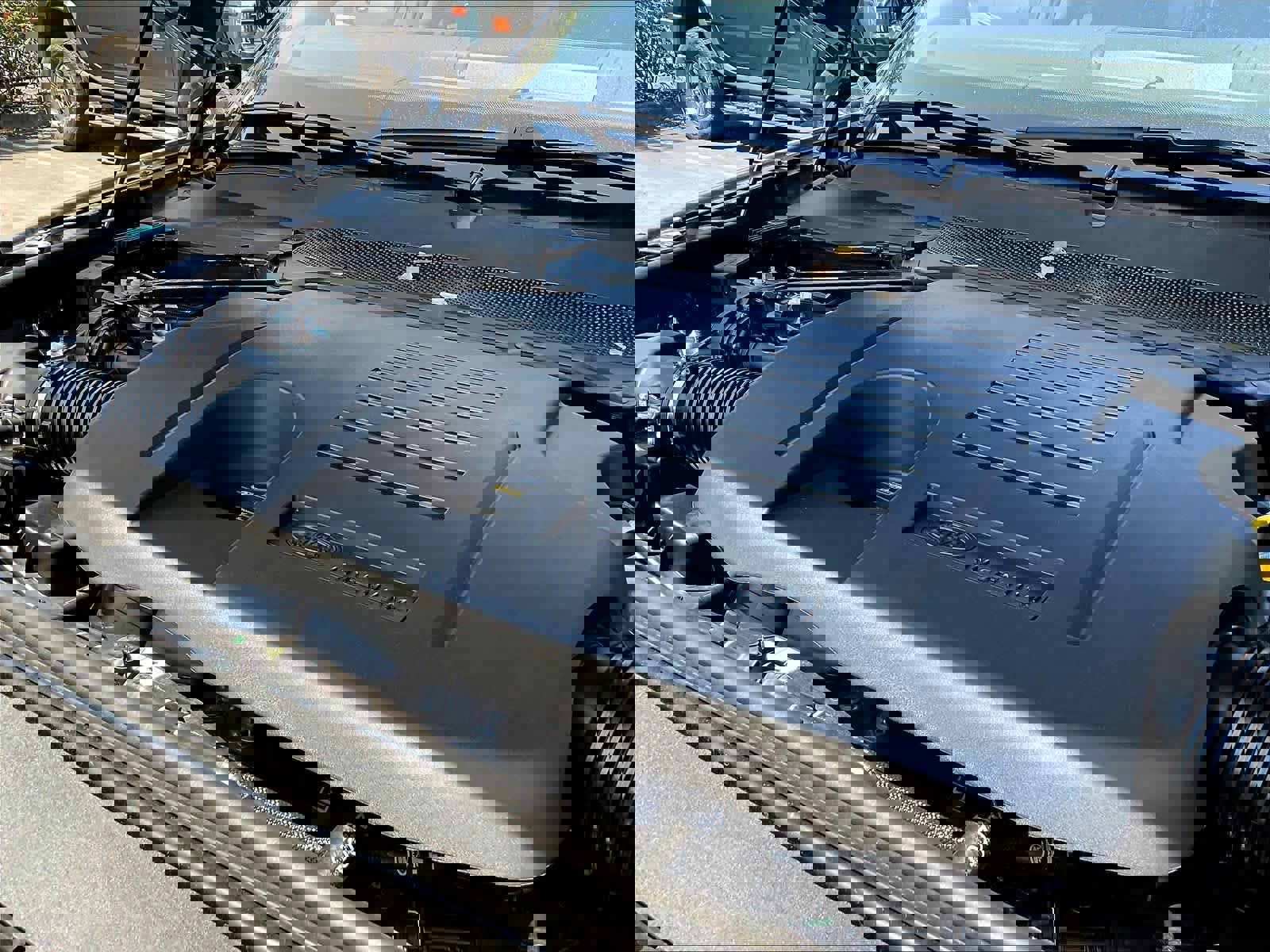 New 2025 Land Rover Discovery Dynamic SE image 32