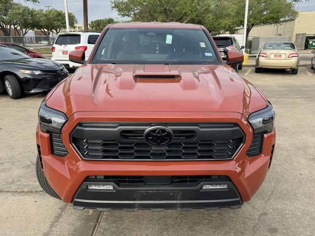 Used 2025 Toyota Tacoma TRD Sport image 2