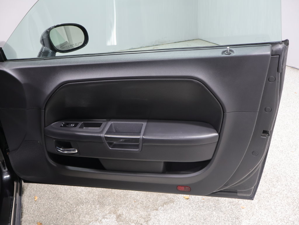 Used 2009 Dodge Challenger R/T RWD image 18