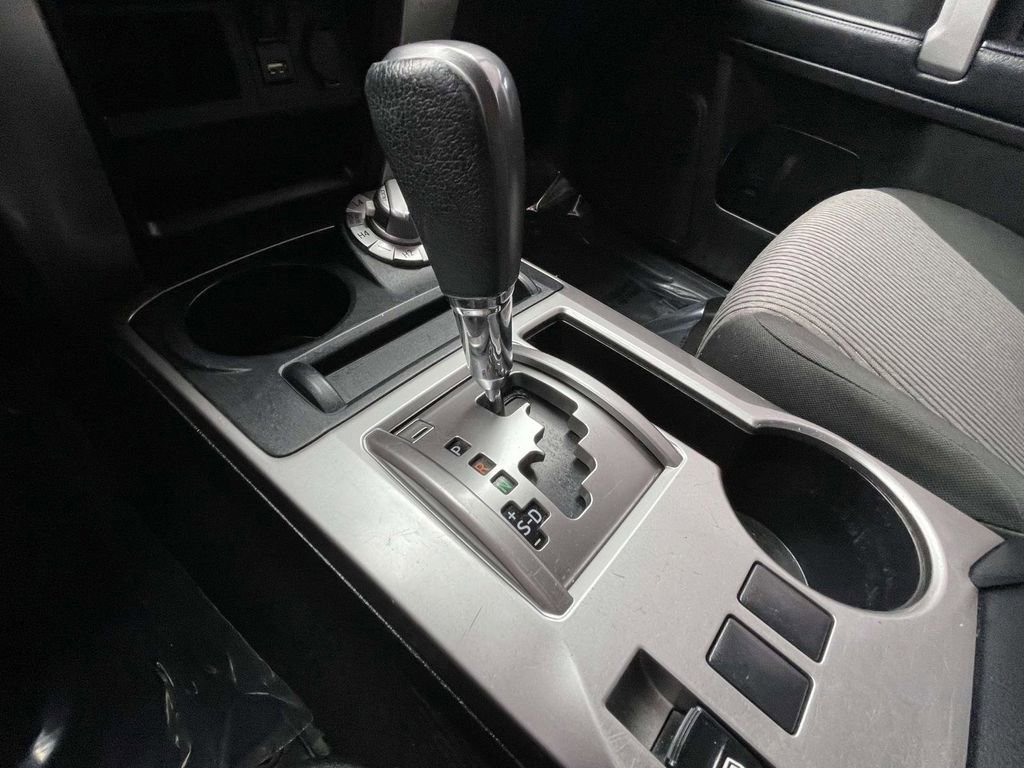 Used 2021 Toyota 4Runner SR5 AWD/4WD image 39