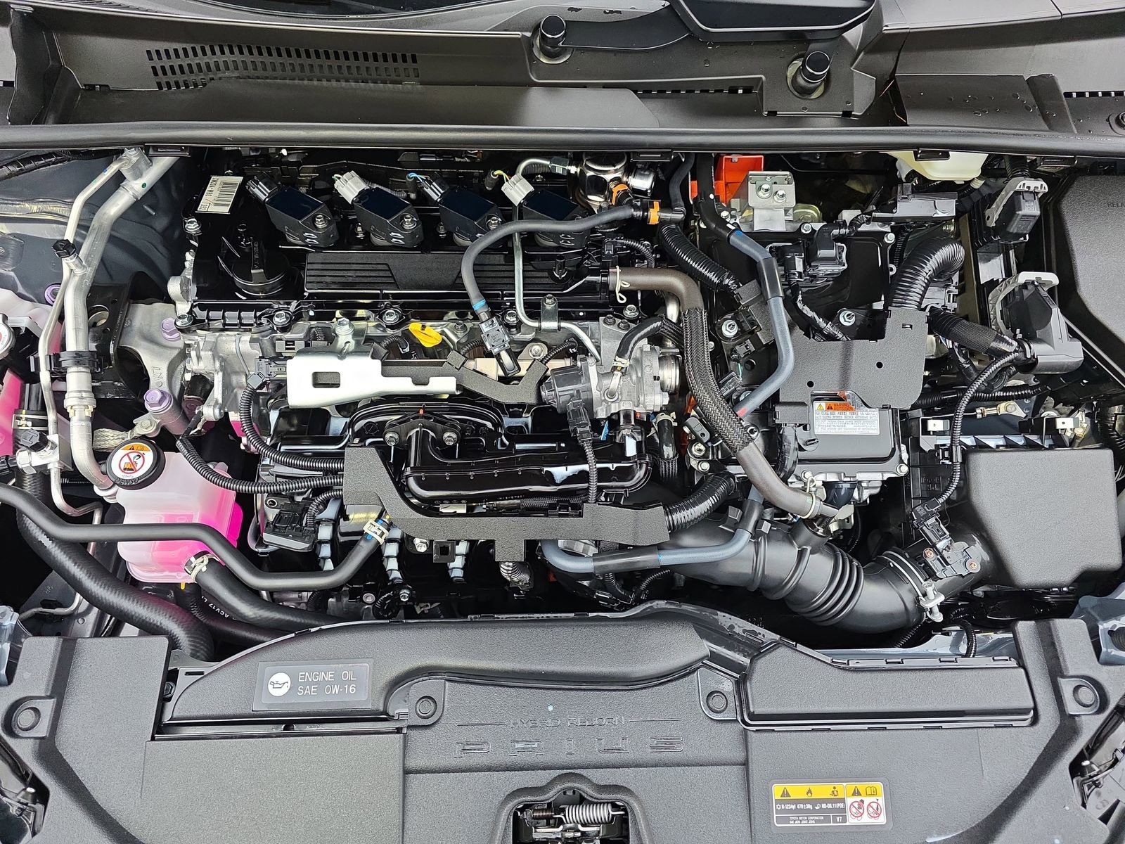 Used 2025 Toyota Prius LE image 28