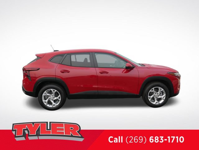 New 2026 Chevrolet Trax LS w/ LS Convenience Package FWD image 9