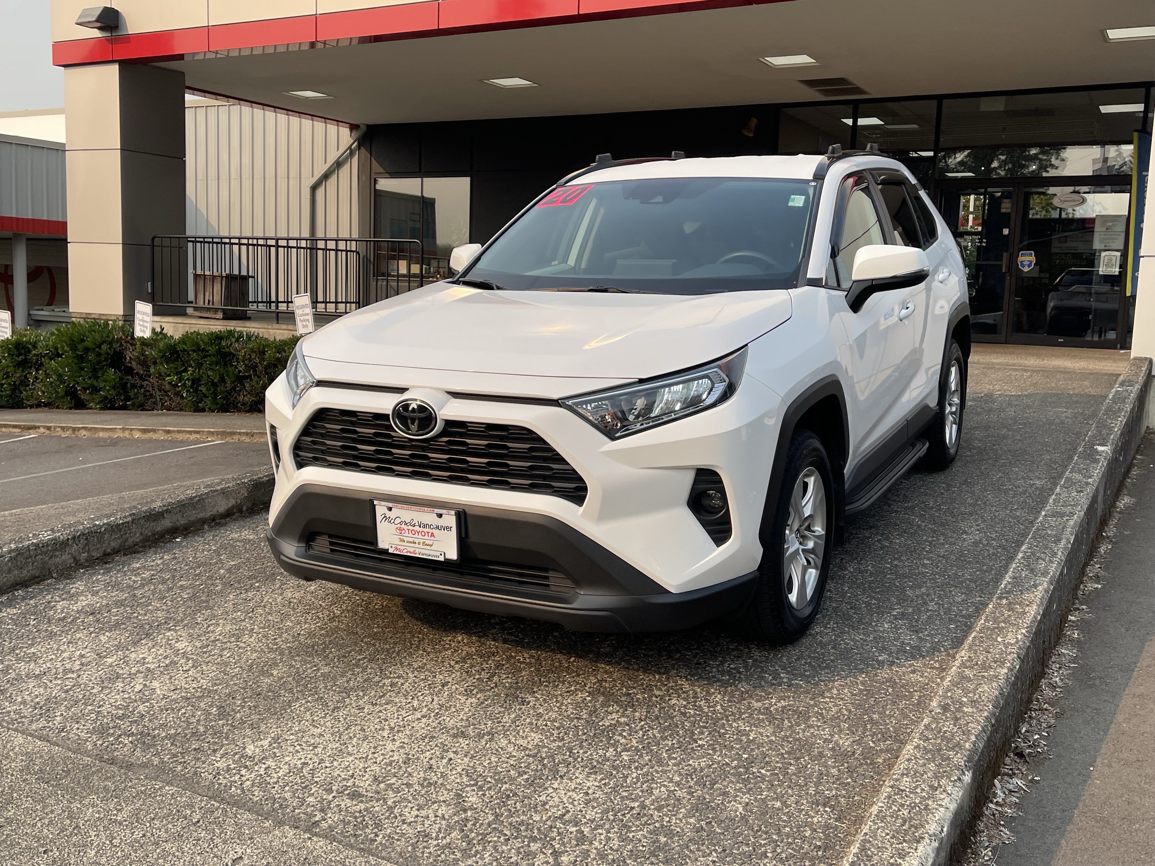 Certified 2020 Toyota RAV4 XLE w/ XLE Grade Weather Package AWD/4WD image 3