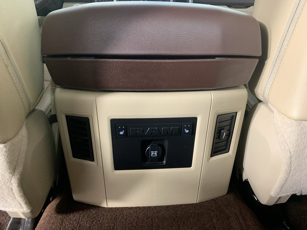 Used 2018 RAM 2500 Laramie AWD/4WD image 32