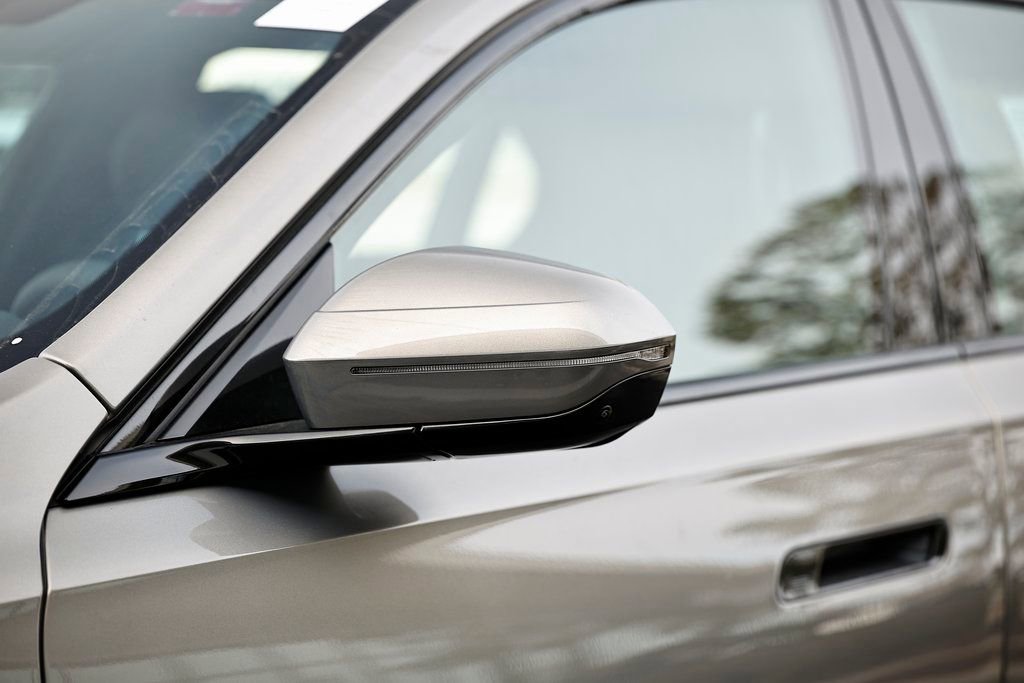 New 2026 BMW 740i w/ Premium Package image 10