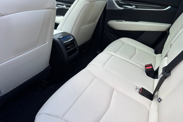 New 2026 Cadillac XT5 Sportv w/ LPO, Floor Liner Package image 12
