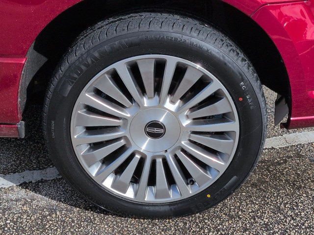 Used 2017 Lincoln Navigator Select RWD image 11