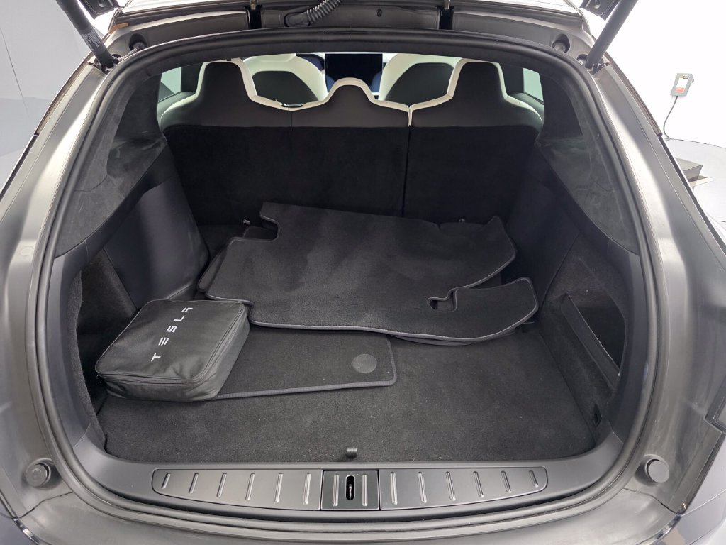 Used 2023 Tesla Model X AWD/4WD image 15