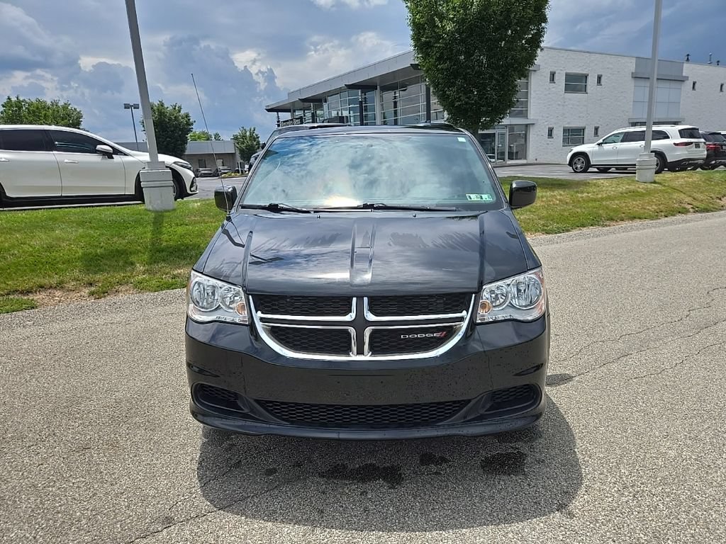 Used 2016 Dodge Grand Caravan SE FWD image 11