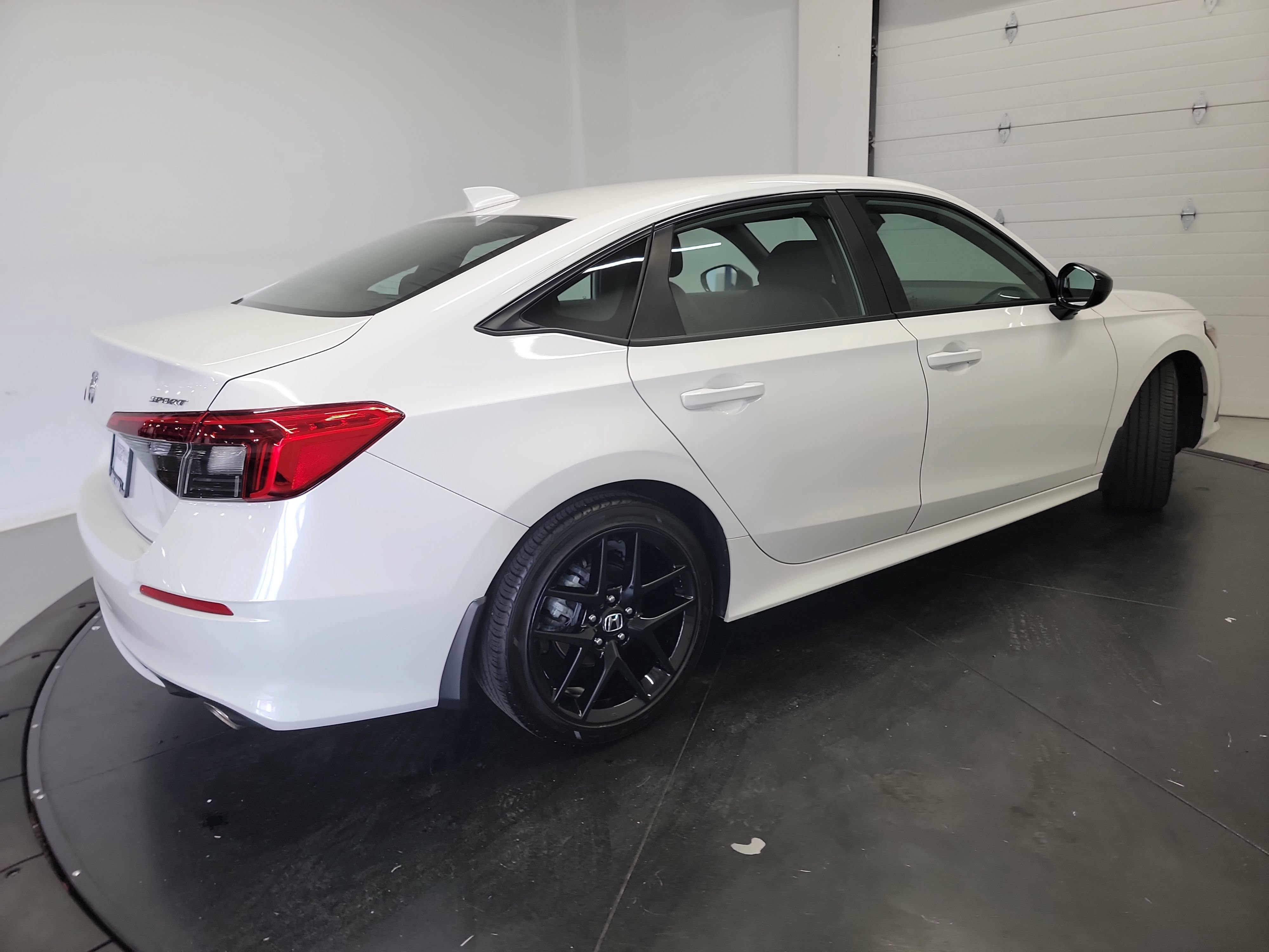 Used 2024 Honda Civic Sport image 9